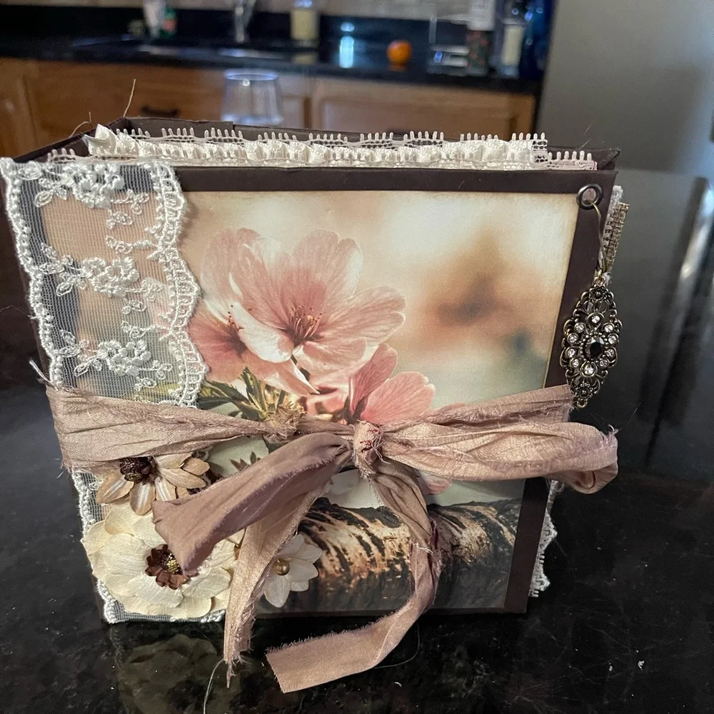 SOLD Junk journal SOLD - Picture 1 of 14